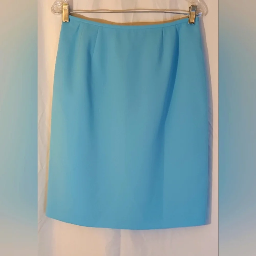 Le Suit Vintage Skirt Set - Picture 5 of 7